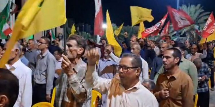 مردم انقلابی آبدان در شب ۲۳۲ گرد هم آمدند