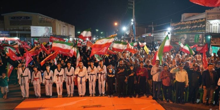 گرامیداشت خانواده ۱۹ شهید دشتستان به مناسبت هفته تربیت بدنی و ورزش