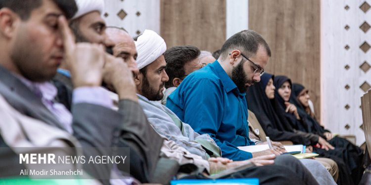 کتاب «مدرسه آینده ساز» در اجلاس مدیران مدارس صدرا رونمایی شد
