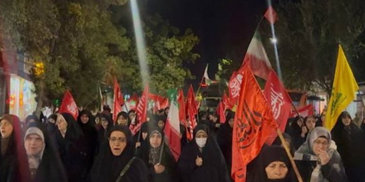 حماسه‌سازی مردم قوچان در دویست و سی و پنجمین شب حضورشان در میدان